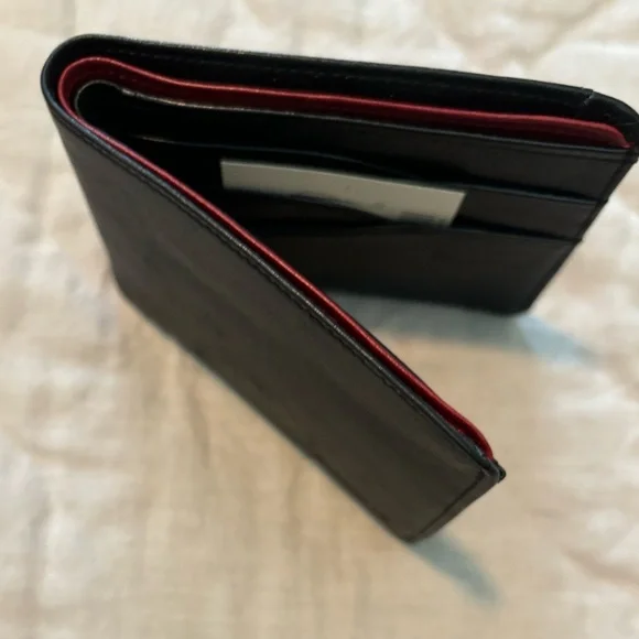 Cole-Haan men’s cardholder and wallet - Picture 4 of 6